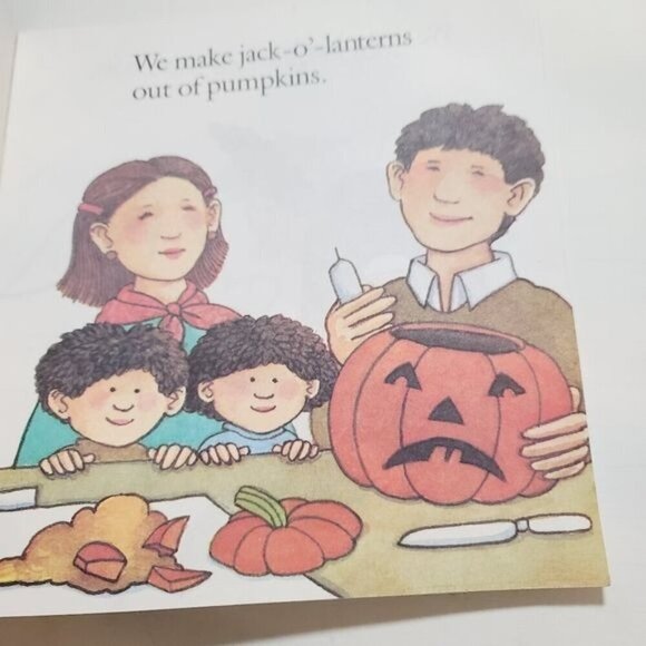 My First Halloween By Tomie dePaola Vintage 1997 1st Scholastic Edition - Picture 6 of 7